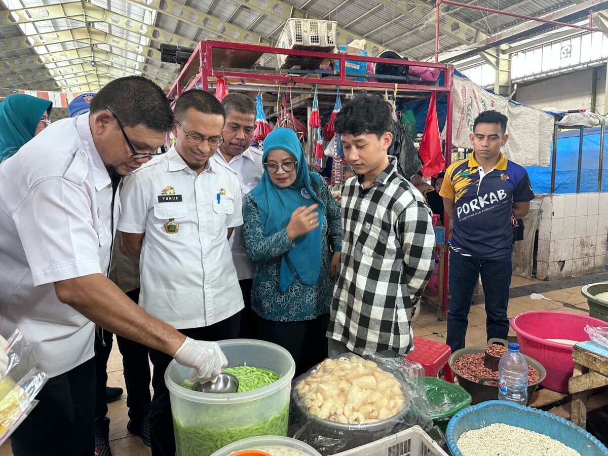 Dinkes Maros Sidak Takjil di Pasar Tramo