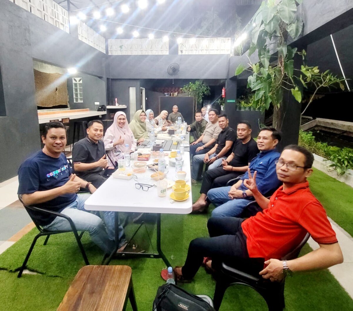 Merawat Silaturahmi, Alumni Smada 94 Bone Bertemu di GBScientist Cafe