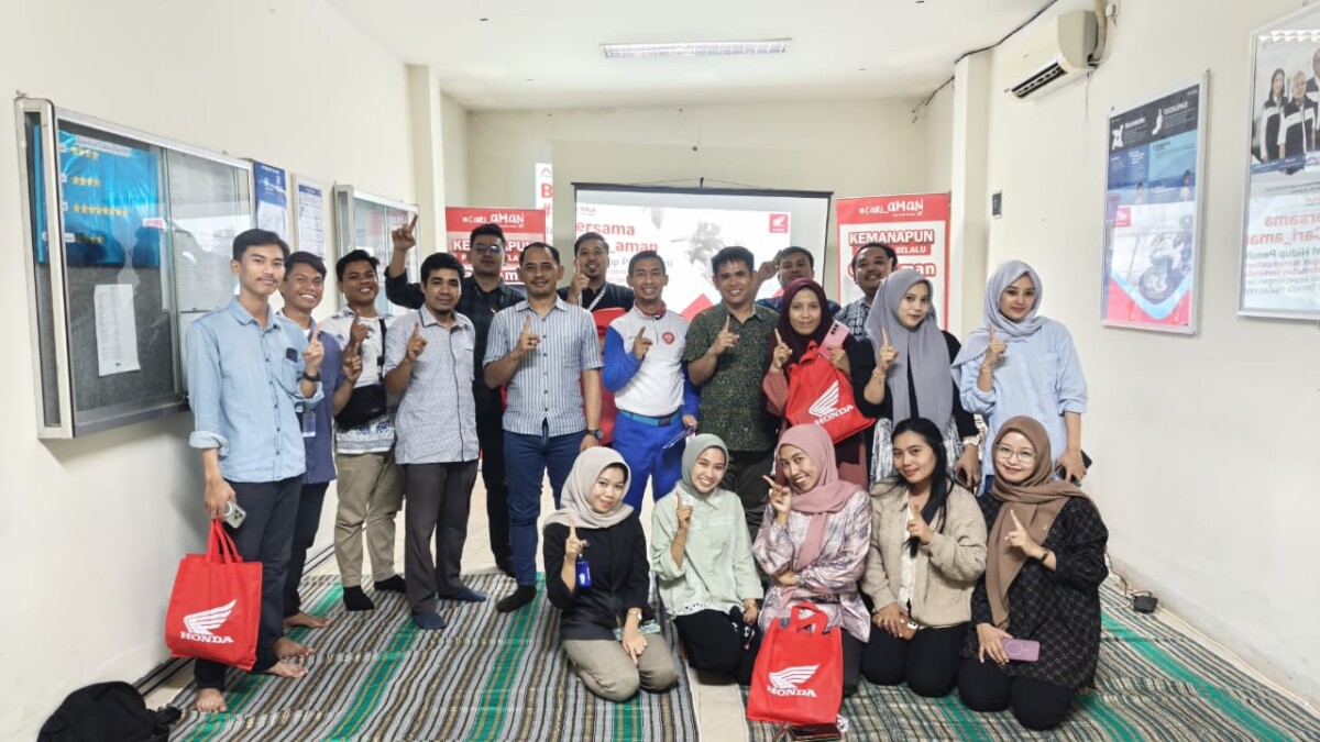 Sinergi Asmo Sulsel dan FIF Group Parepare Edukasi Safety Riding