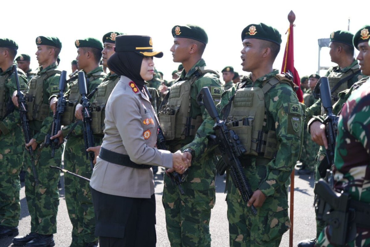 Tunjukkan Sinergi TNI-Polri, Kapolres Pelabuhan Makassar Hadiri Penyambutan Prajurit Yonif 432/WSJ