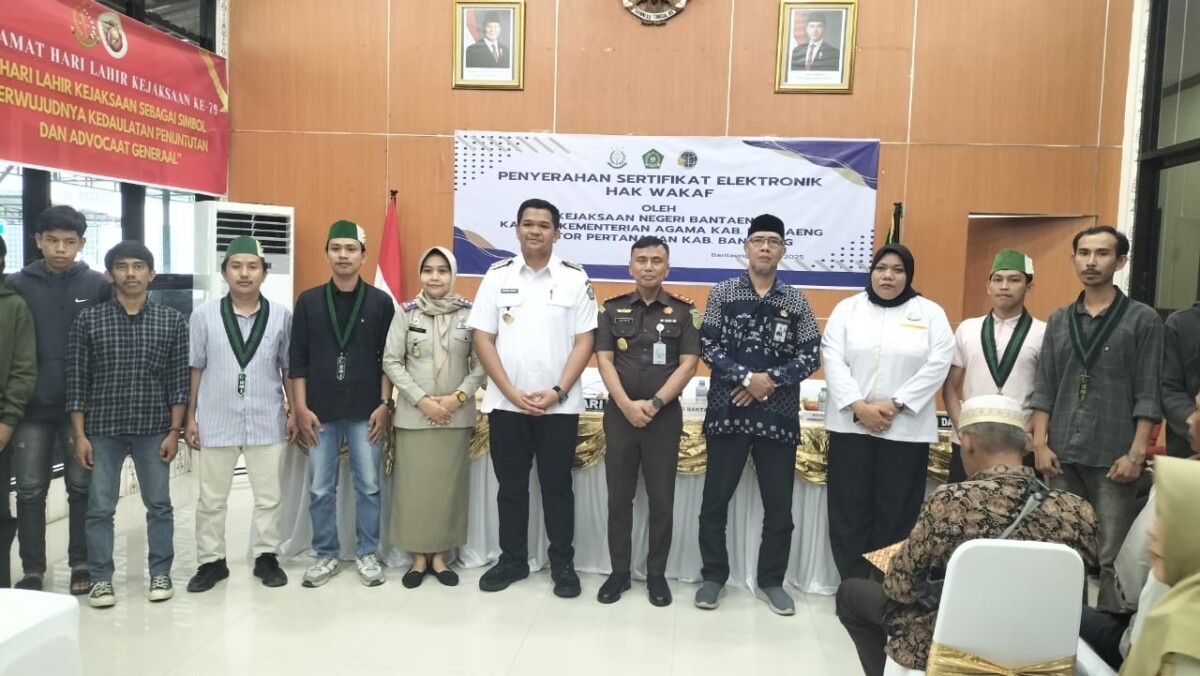 Bupati Bantaeng Serahkan Sertifikat Tanah Wakaf Kepada Lima Nadzir, Hasil MoU Percepatan Sertifikasi Tanah