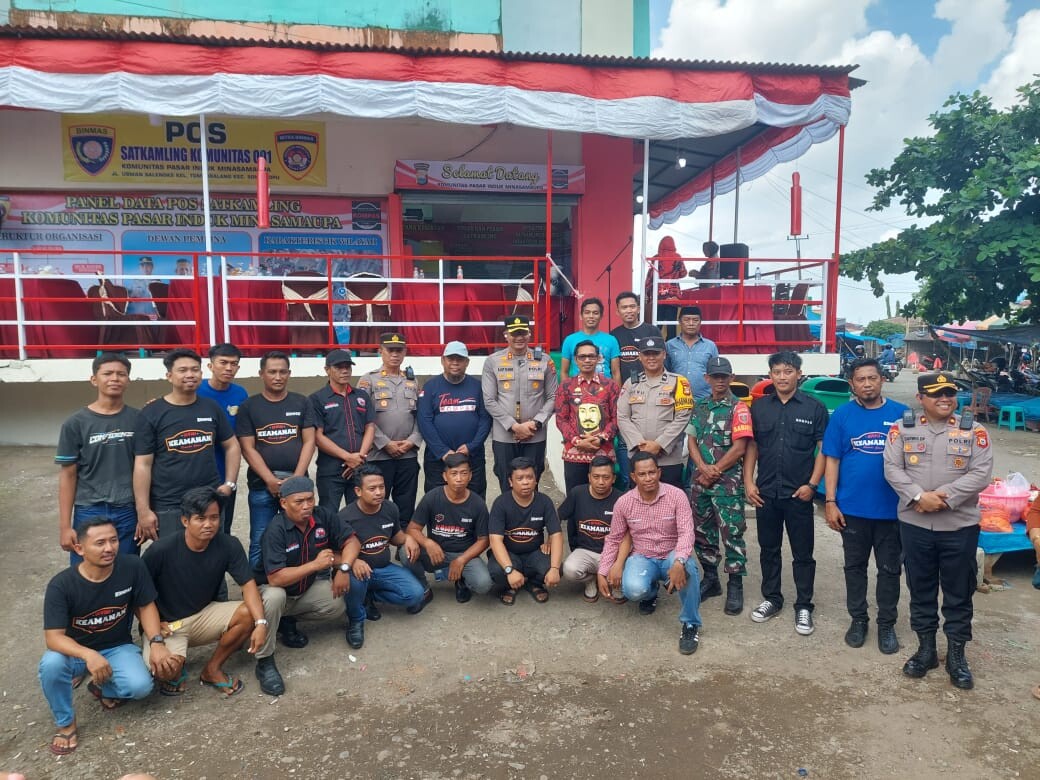 Ciptakan Lingkungan Yang Kondusif, Kapolres Gowa Resmikan Pos Satkamling Pasar Induk Minasamaupa