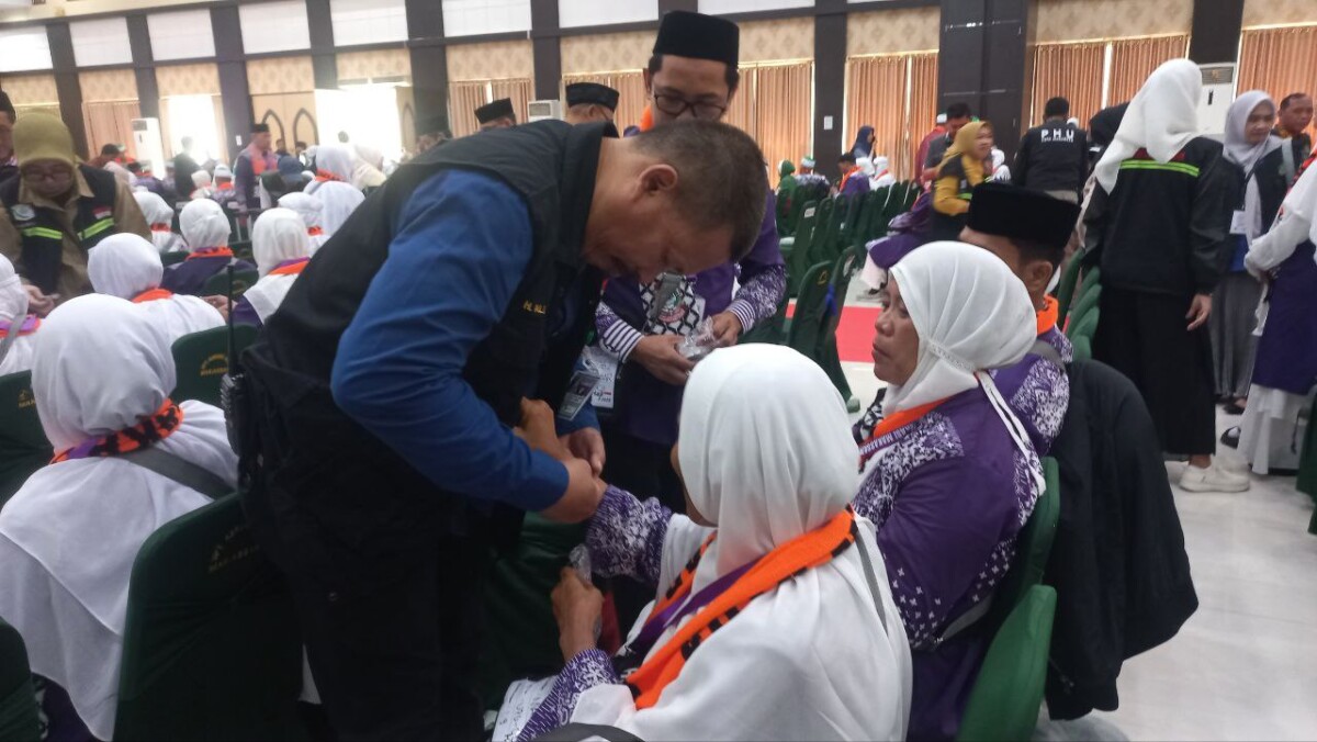 Jamaah Kloter Pertama Embarkasi Makassar Masuk Asrama Haji 