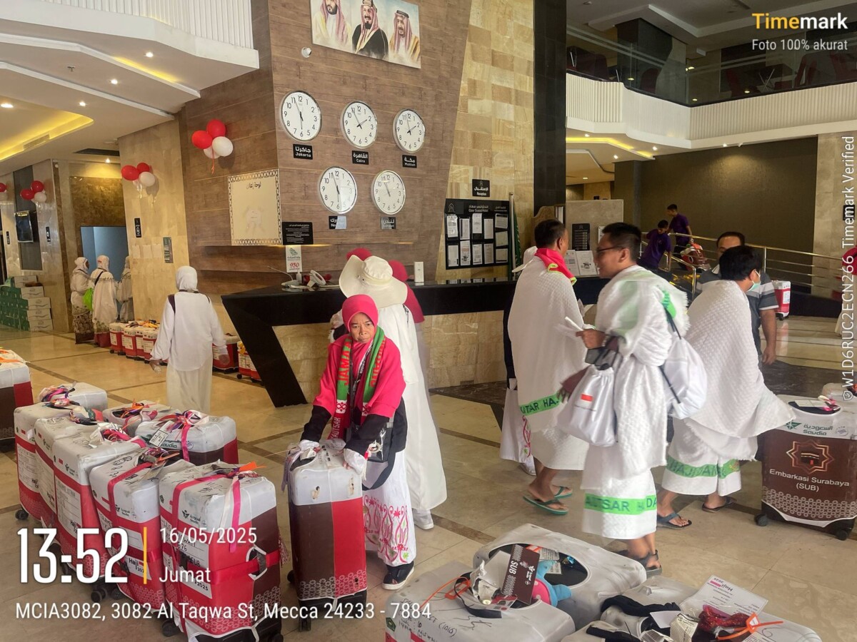 PPIH Arab Saudi Genjot Layanan Jamaah, Fokus Distribusi Koper dan Pendamping Lansia di Makkah