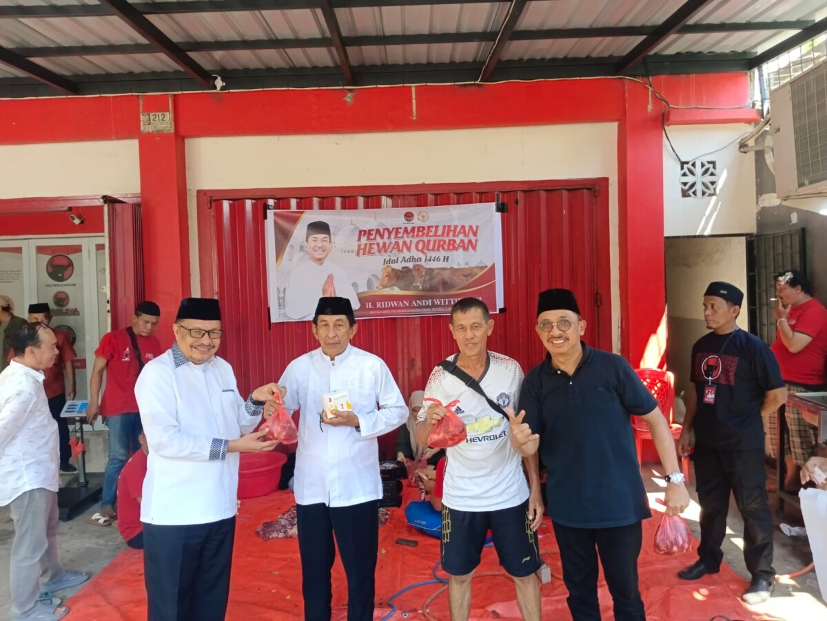 Keluarga Besar PDI Perjuangan Sulsel Kurban 134 Ekor Hewan