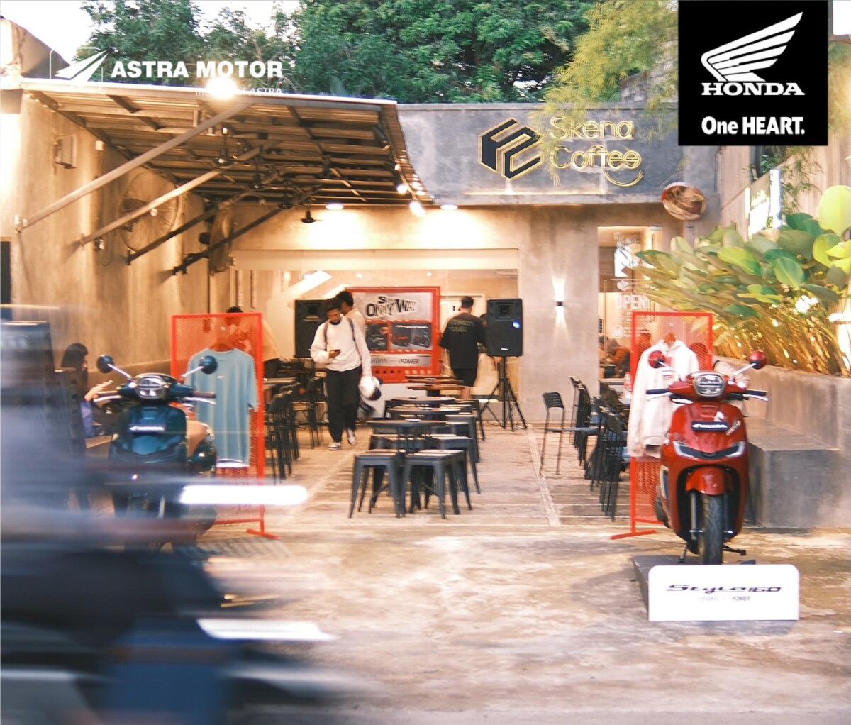 Honda Stylo 160 Curi Perhatian Pengunjung Kafe di Event “Stylo On My Way” Makassar