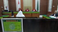 IMG-20250617-WA0087 Tuntutan JPU Dinilai Kesampingkan Fakta Persidangan, Kuasa Hukum Minta Mira Hayati Dibebaskan