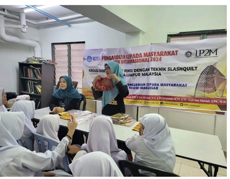 Tingkatkan Keterampilan Siswa Internasional melalui PKM