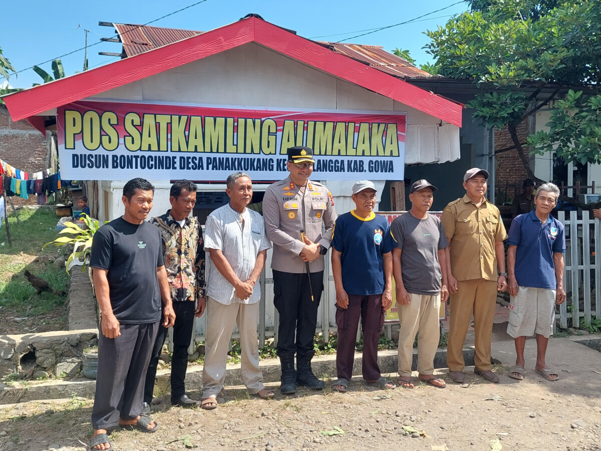 Perkuat Sistem Keamanan, Kapolres Gowa Resmikan Pos Satkamling "Alimalaka" di Dusun Bontocinde