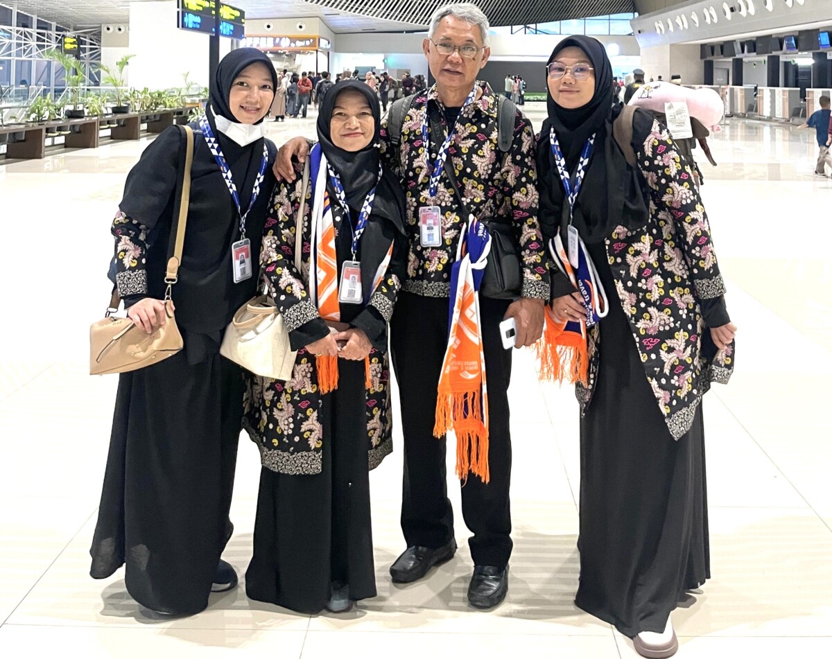 Musim Umroh 1447 H Dimulai, Alfir Wisata Utama Lepas 90 Jamaah Perdana ke Tanah Suci