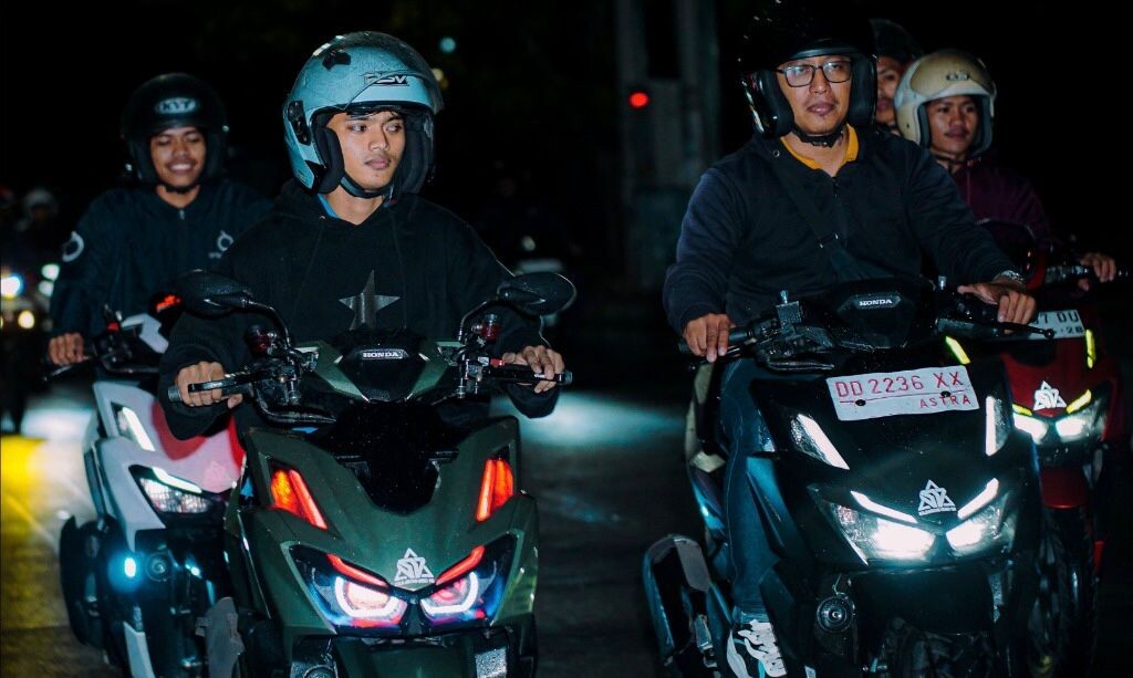 Apresiasi Loyalitas Pecinta Honda, Asmo Sulsel Gelar Nocturnity Riding Bersama Komunitas SV160 Makassar