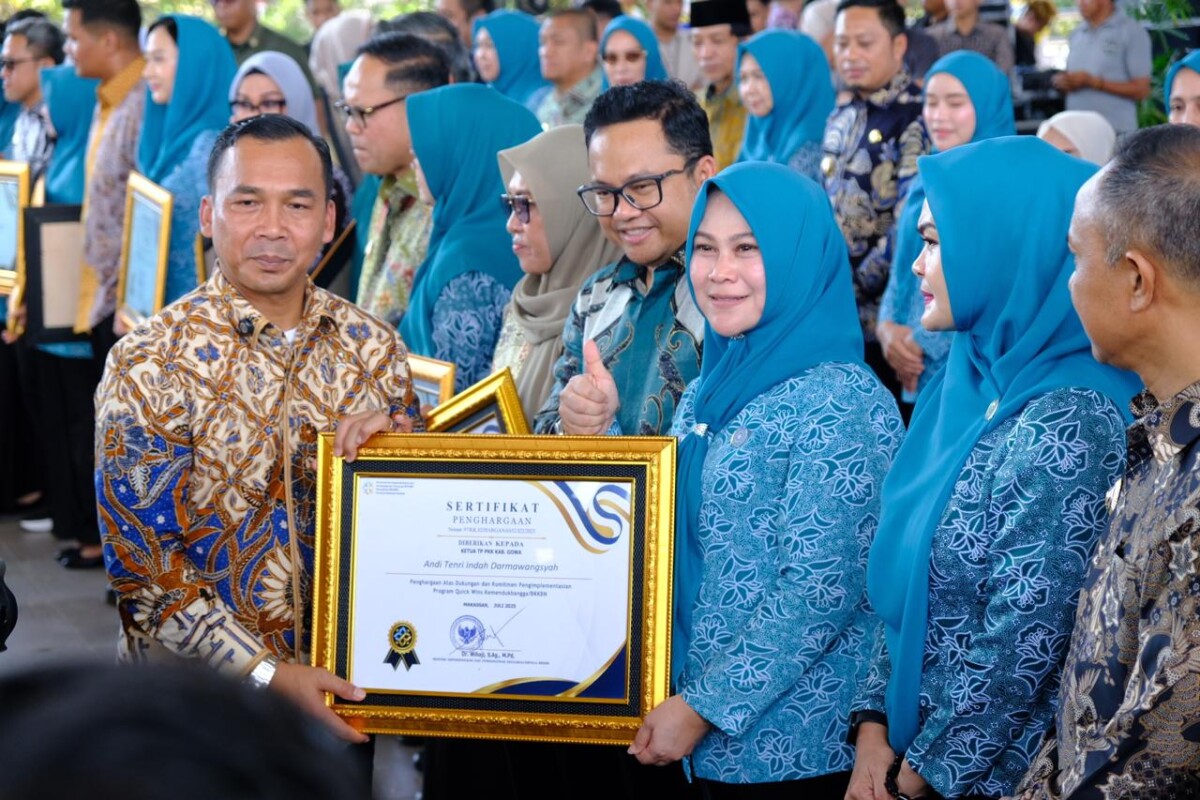 Ketua TP PKK Gowa Raih Penghargaan dari Kemendukbangga