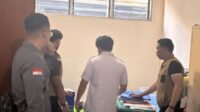 1000743456 Kejari Sinjai Amankan Bukti dari Dua Kantor Balai Atas Dugaan Korupsi SPAM IKK