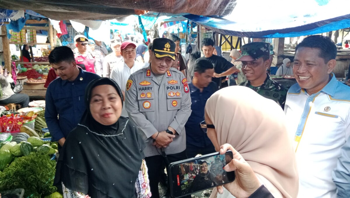 Forkopimda Sinjai Gelar Sidak Pasar, Pastikan Harga Sembako Stabil