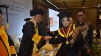 Cetak Wisudawan, STIE Nusantara Makassar Komitmen Bangun SDM Wawasan Global
