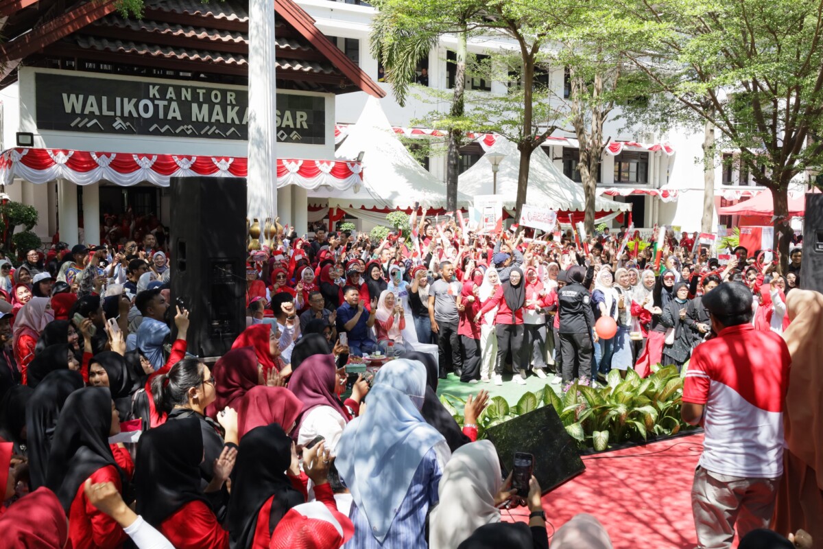 Balai Kota Makassar Bergema, Merah Putih Lewat Lantunan Lagu