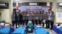 Sambut HUT ke-77, Polwan Polres Pelabuhan Makassar Gelar Donor Darah Bersama TNI dan Warga