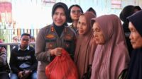 Rayakan HUT Polwan RI, Polres Pelabuhan Makassar Bagi 200 Paket Sembako ke Warga Pulau
