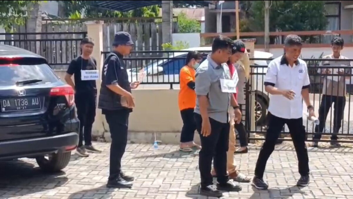 43 Adegan Diperagakan Dalam Rekonstruksi Saat Istri Bunuh Hingga Mutilasi Suaminya di Banjar