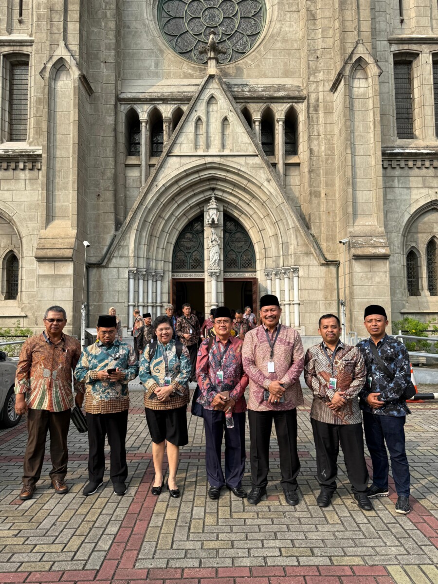 Simbol Kebersamaan, Tokoh Lintas Agama Kunjungi Katedral dan Istiqlal di Silatnas 2025