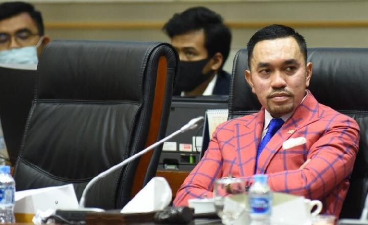 Massa Jarah Rumah Sahroni, Mobil dan Barang Dirusak
