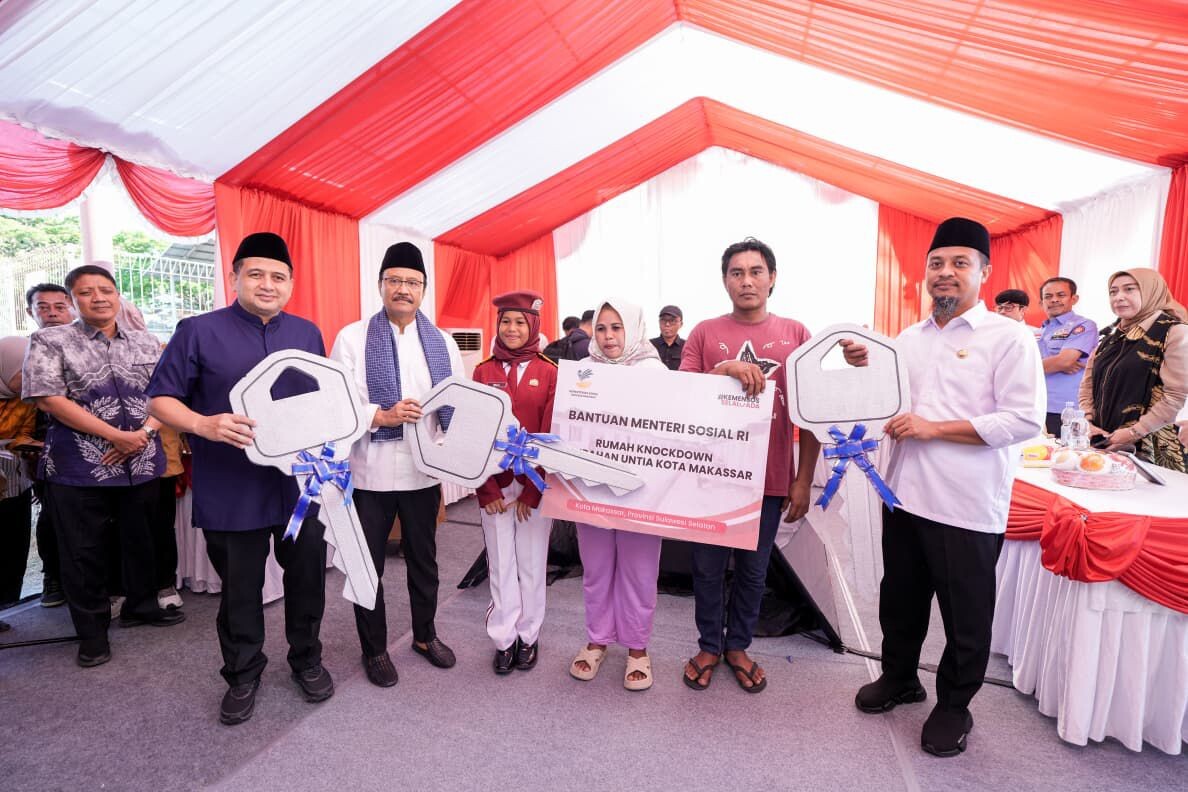 Gubernur Sulsel Dampingi Mensos Resmikan Hunian Layak untuk Naila dan Keluarga, Siswa Sekolah Rakyat yang Dipilih Prabowo
