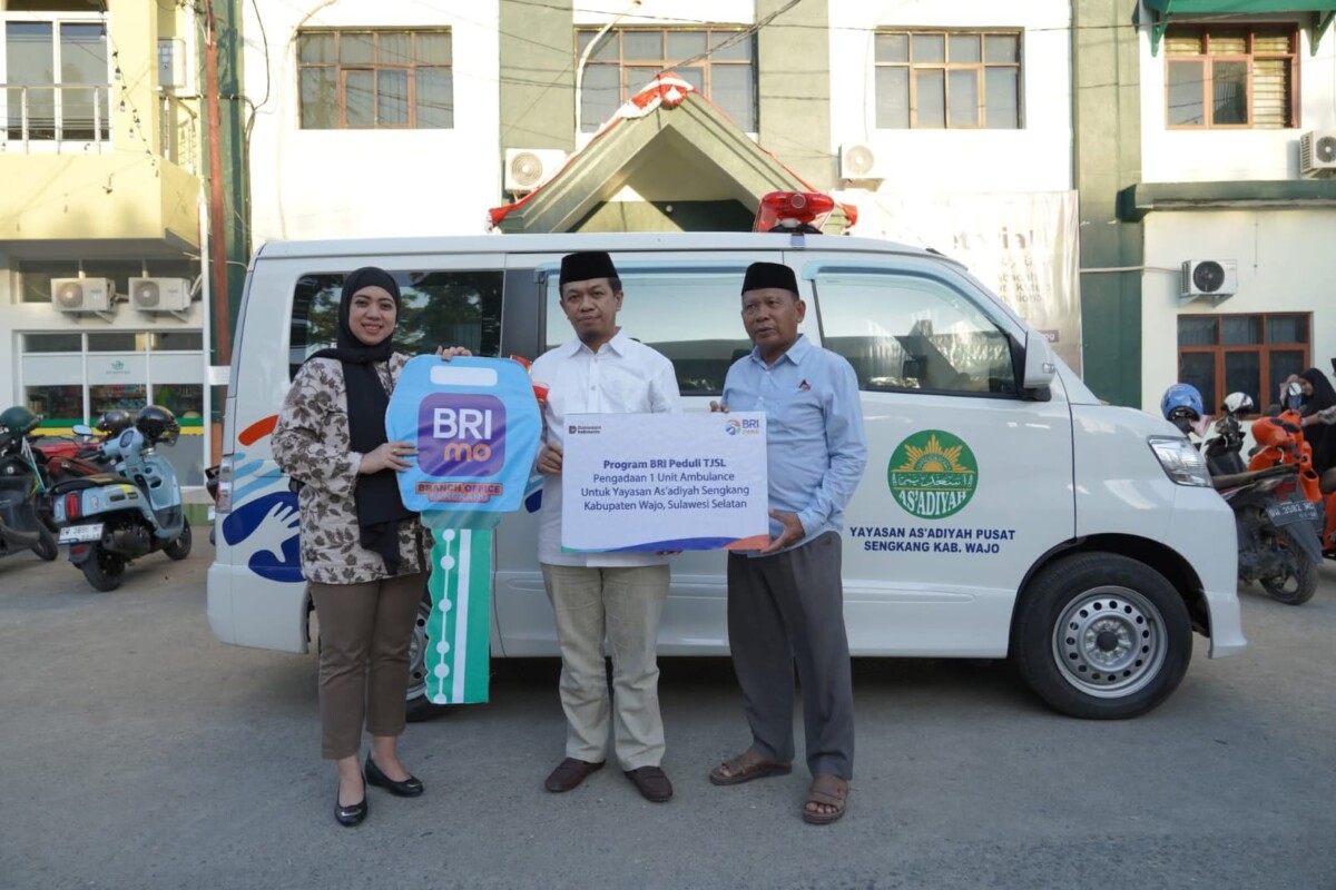 Pondok Pesantren As'adiyah Terima 1 Unit Mobil Ambulance dari PBNI Peduli