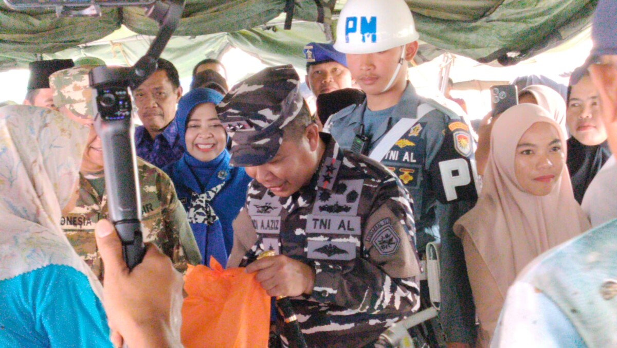 Tumpah Ruah, Ribuan Warga Kepulauan Selayar Antusias Ikuti Bakti Teritorial Prima Kodaeral VI Makassar