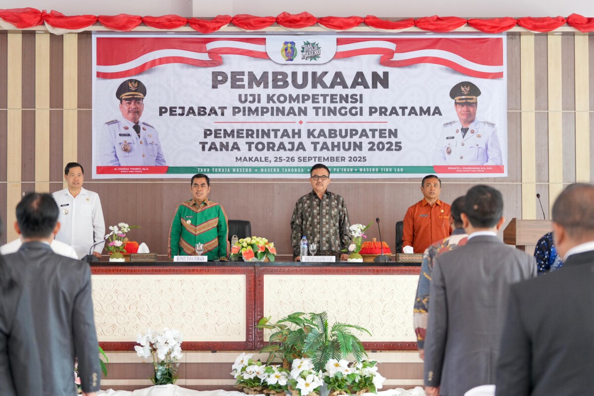 Sekda Sulsel Pimpin Uji Kompetensi Pejabat Pimpinan Tinggi Pratama Tana Toraja