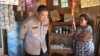 Sepi Pembeli, Dagangan Ibu Winarni Diborong Kapolres Sinjai
