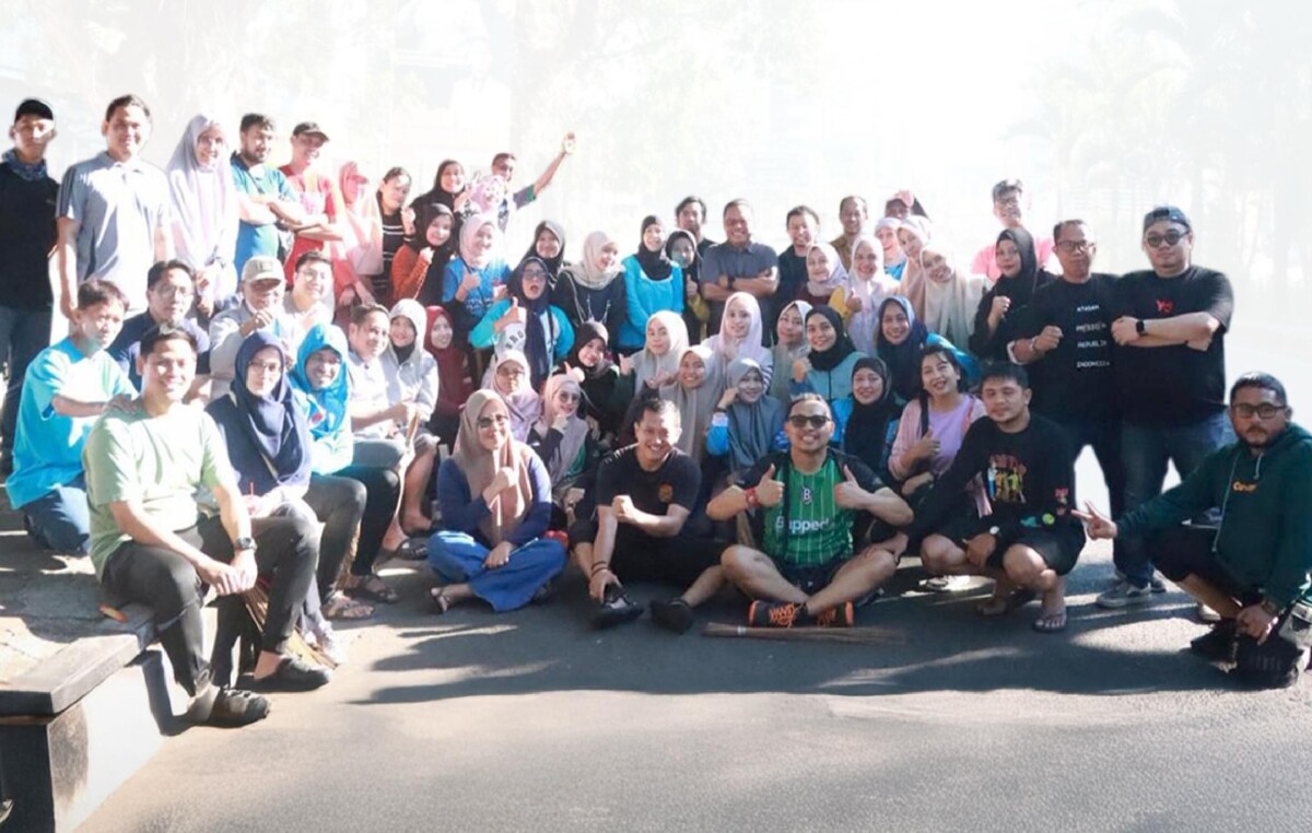 Bappeda Ramaikan Aksi Kerja Bakti Massal World Cleanup Day