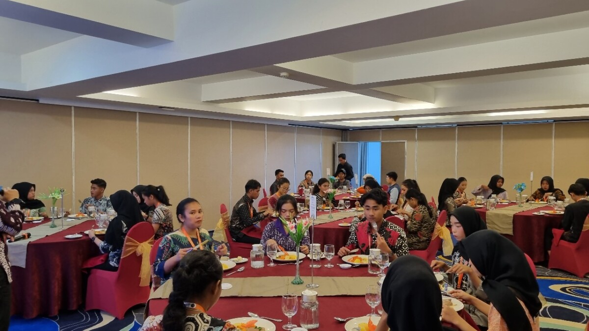 Aston Makassar Menjadi Salah Satu Hotel Favorit untuk Pelatihan Table Manner