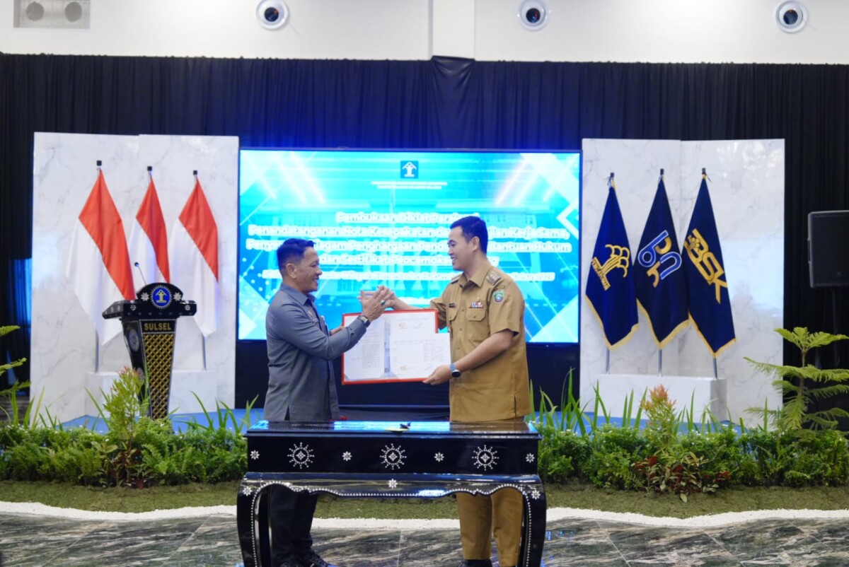 Bupati Pangkep Terima Penghargaan Kemenkum, Dukung Pembentukan Posbakum