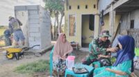 Satgas Pelayanan Kesehatan TMMD Periksa Kesehatan Warga