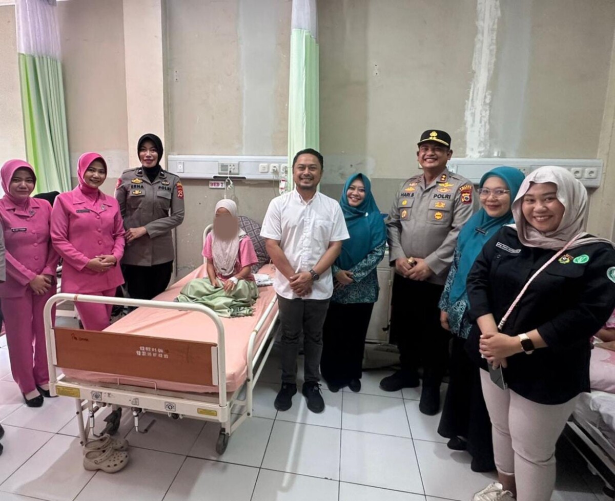 Kapolres Enrekang AKBP Hari Budiyanto Tinjau Pelaksanaan Bakti Sosial Operasi Celah Bibir dan Lelangit di RSUD Maspul