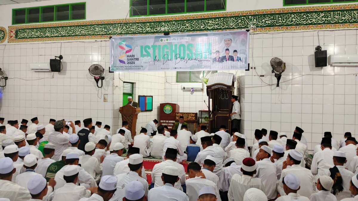 Hari Santri 2025, Kanwil Kemenag Sulsel Gelar Istighosah dan Doa Bersama di DDI Mangkoso