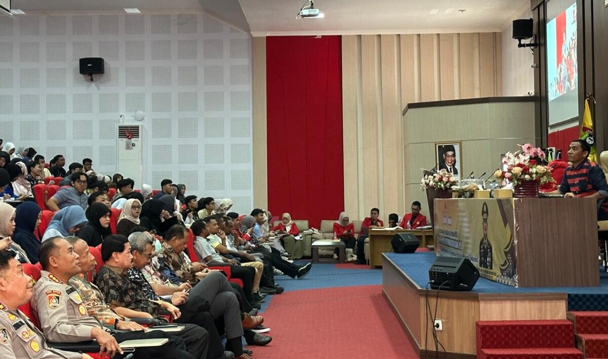 Berikan Kuliah Umum di Unhas, Kalemdiklat Polri Tekankan Pentingnya Hukum untuk Menjaga Kedaulatan Bangsa
