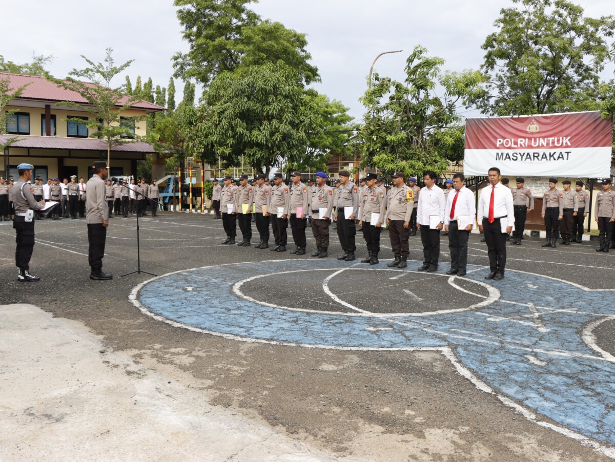 Kapolres Pangkep Pimpin Apel Pagi, Tekankan Disiplin dan Profesionalisme