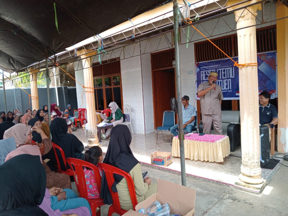 Ketua Fraksi Domokrat DPRD Pangkep Mustari Dg Mase Serap Aspirasi Warga Bowong Cindea