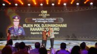 Irjen Pol Djuhandhani Terima Penghargaan Sebagai Penyidik Kriminal Terbaik Polisi Indonesia Irjen Pol Djuhandhani Terima Penghargaan Sebagai Penyidik Kriminal Terbaik Polisi Indonesia
