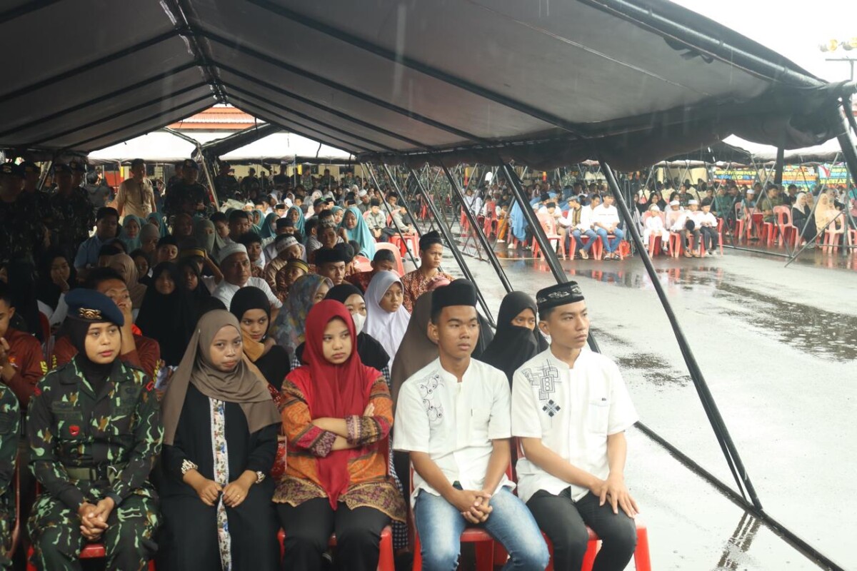Puncak Perayaan HUT ke-80 Korps Brimob Polri, Brimob Sulsel Santuni 1.106 Anak Yatim Piatu di Makassar