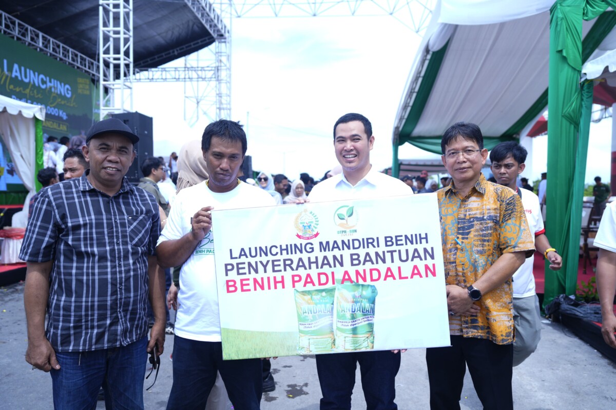 Pangkep Terima Bantuan 137 Ton Benih Padi Andalan