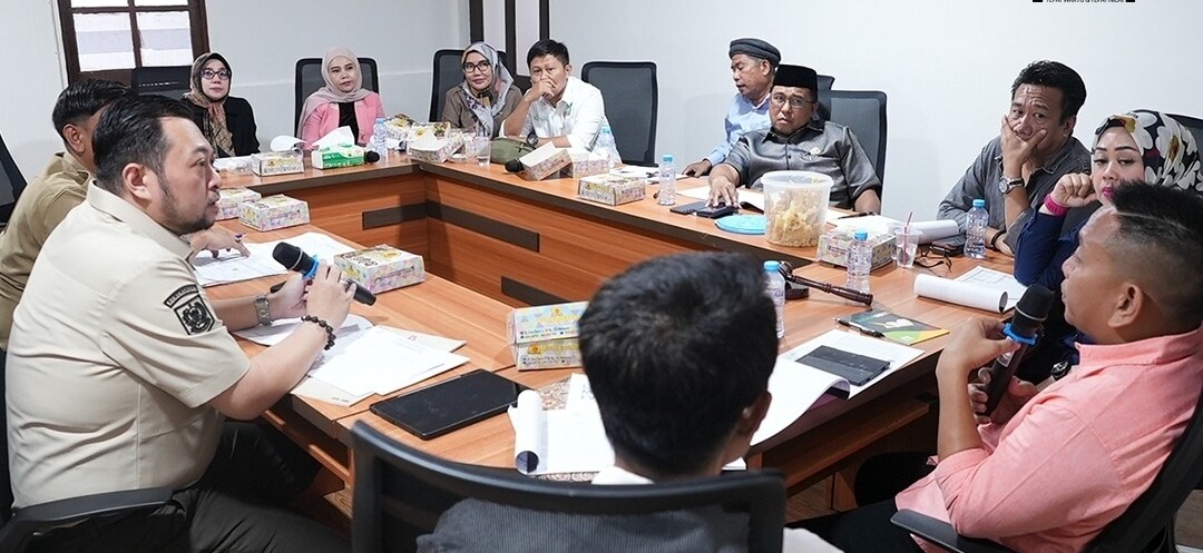 Bapenda Rapat Monev Triwulan III Bersama DPRD