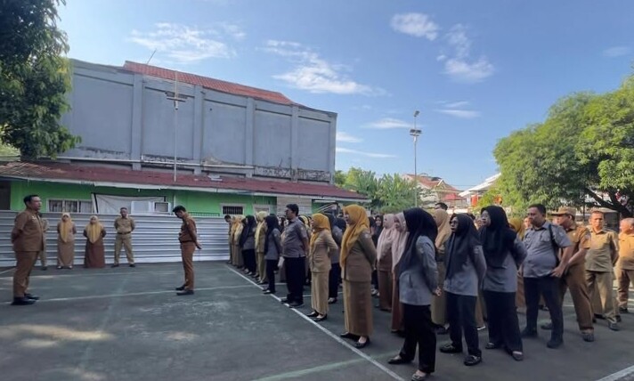 Sekretaris DPRD Makassar Tekankan Pentingnya Keaktifan Setiap Staf Lakukan Pembenahan