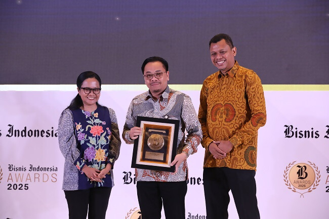Bank Sulselbar Raih Penghargaan Bisnis Indonesia Awards 2025