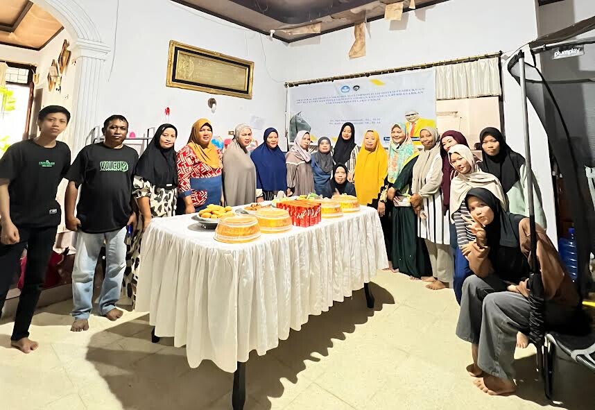 Pengabdian Eskalasi Profit UMKM Melalui Improvisasi Sistem Pembukuan Double Entry dan Implementasi Laporan Keuangan Berdasarkan SAK EMKM