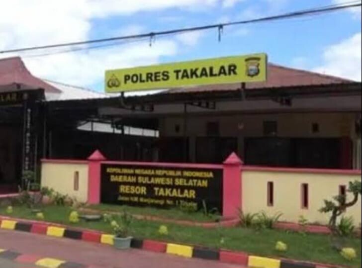 Dituding Rusak Pagar Warga, Oknum Polisi di Takalar Dipolisikan