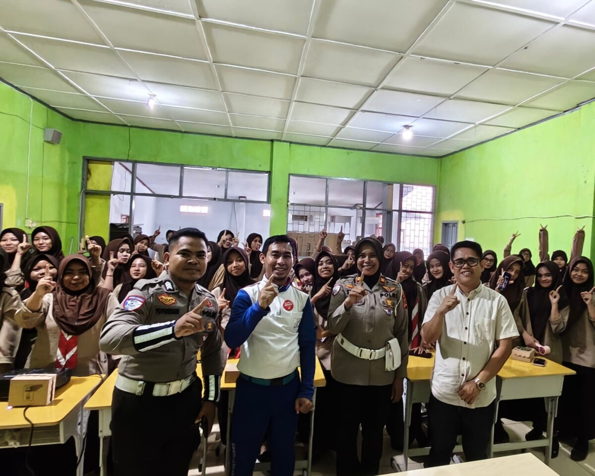Asmo Sulsel dan Polres Parepare Berkolaborasi Gelar Edukasi Safety Riding bagi Siswa SMKN 3