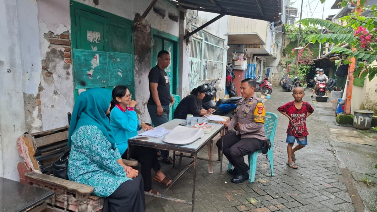 Jelang Nataru, Bhabinkamtibmas Melayu Baru Ingatkan Warga Euforia Tahun Baru Jangan Berlebihan