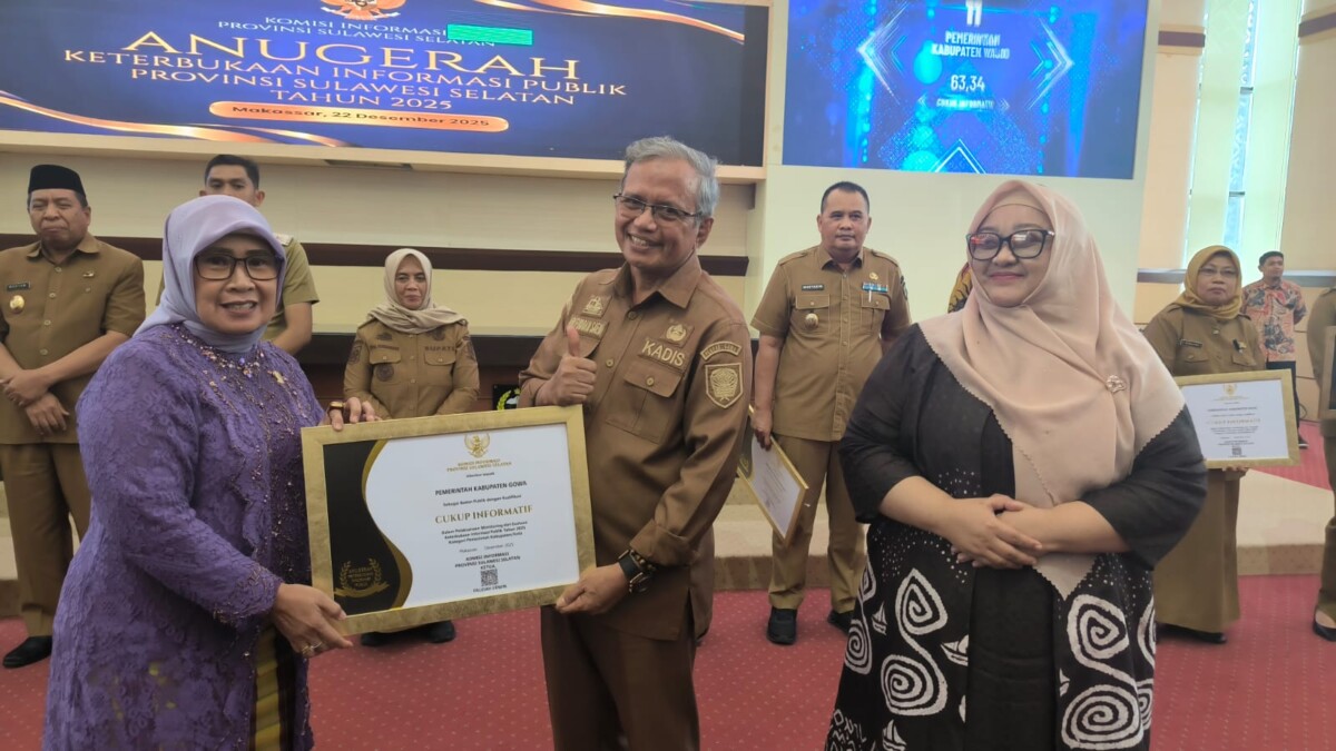 Pemkab Gowa Terima Penghargaan KIP Keterbukaan Pelayanan Informasi Publik